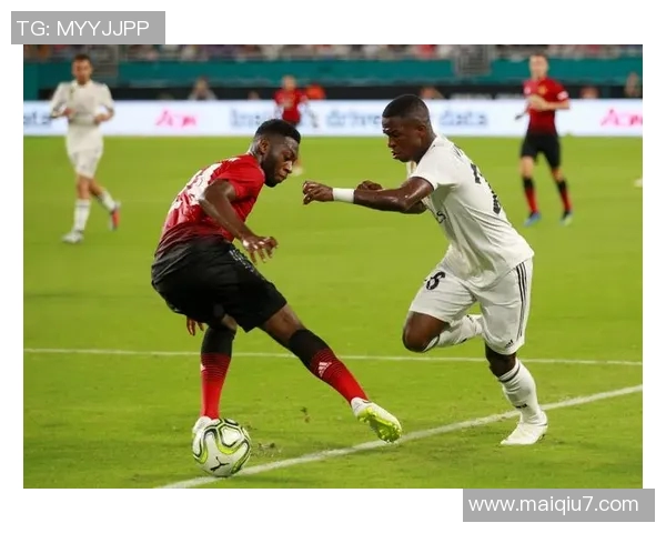 足球踩单车技巧解析让你在球场上如鱼得水轻松过人